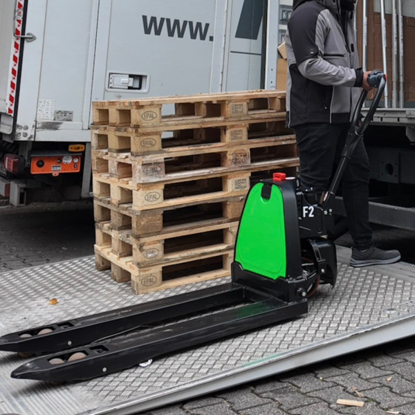 Transpalette électrique compact au lithium 1 500 kg F2 – Image 3